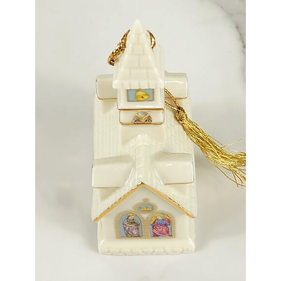 Lenox Church Berkshire Chapel Ornament 4 1/4" Ivory Porcelain 1999 Handcrafted - Picture 9 of 16